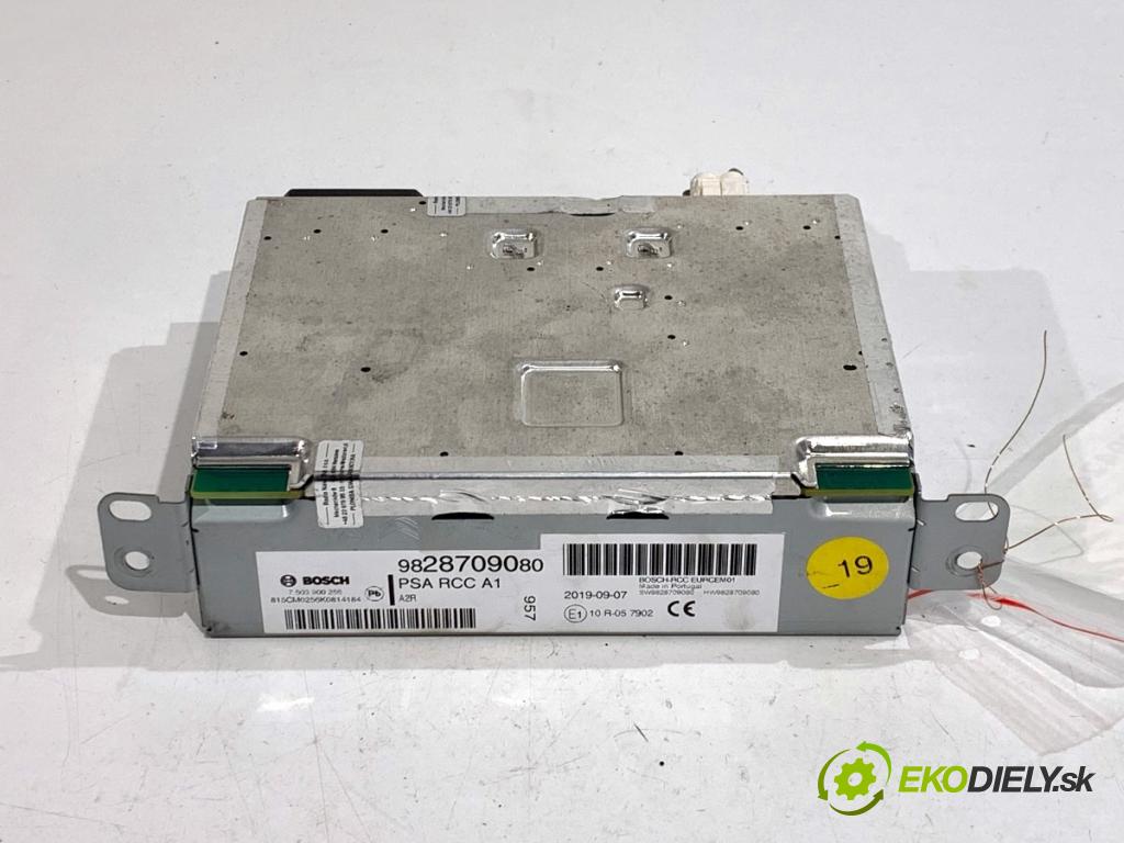 CITROEN C4 CACTUS liftback 2019 81 kW 1.2 THP 110 1199 RADIO 9828709080 (Audio zariadenie)