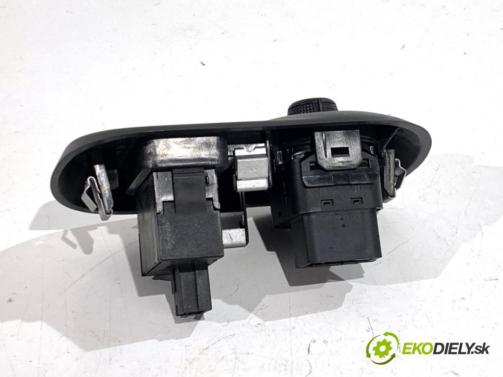 CITROEN C4 CACTUS liftback 2019 81 kW 1.2 THP 110 1199 Prepínač nastavenia spätných zrkadiel 96673722ZD (Prepínacie páčky pod volantom)