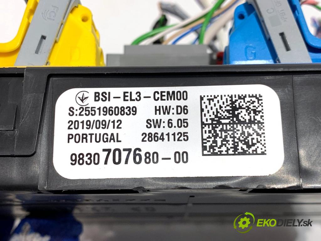 CITROEN C4 CACTUS liftback 2019 81 kW 1.2 THP 110 1199 modul BSI 9830707680 (Pojistková skříňka)