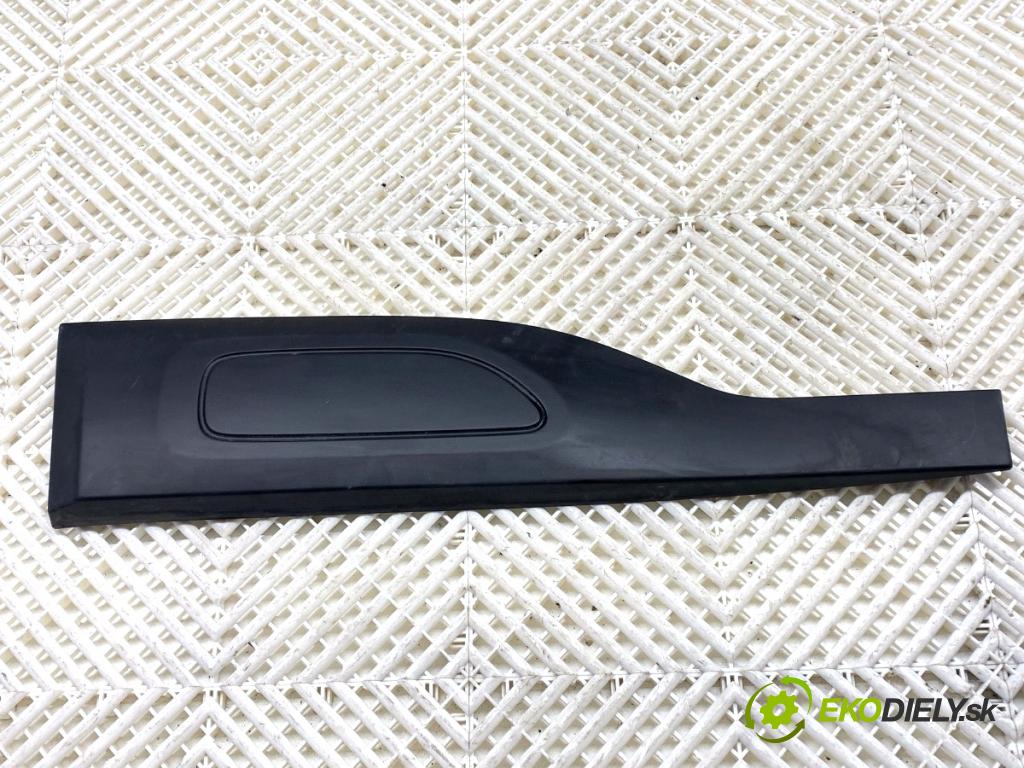 CITROEN C4 CACTUS liftback 2019 81 kW 1.2 THP 110 1199 Lišta Dvere ľavy zad 9823415777