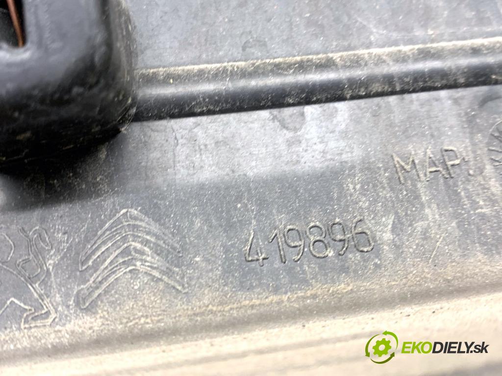 CITROEN C4 CACTUS liftback 2019 81 kW 1.2 THP 110 1199 Lišta Dvere ľavy zad 9823415777