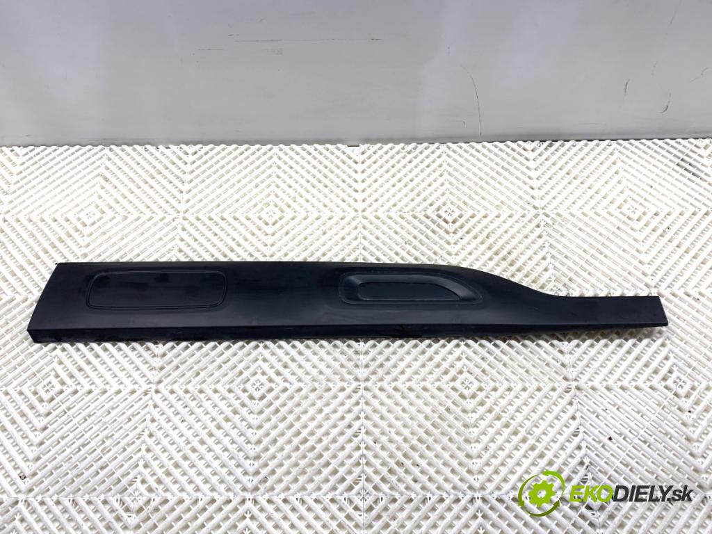 CITROEN C4 CACTUS liftback 2019 81 kW 1.2 THP 110 1199 Lišta Dvere pravy predný 9823415577