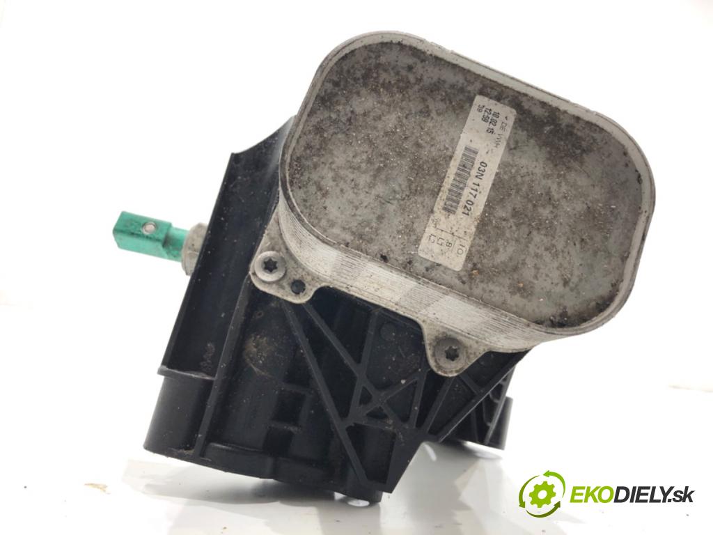 VW GOLF VII Kombi 2015 66 kW 1.6 TDI 1598 Obal filtra oleja 03N117021 3N115389 (Obal olejového filtra)