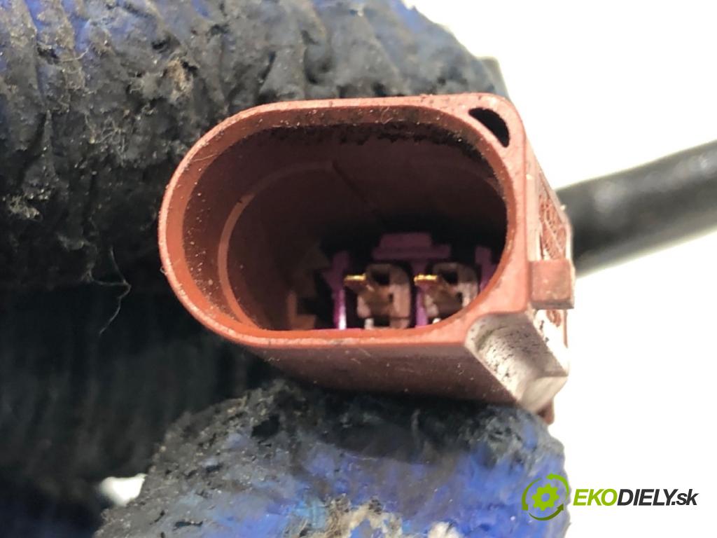 VW GOLF VII Kombi 2015 66 kW 1.6 TDI 1598 Snímač teploty spalín 04L906088E (Snímač)