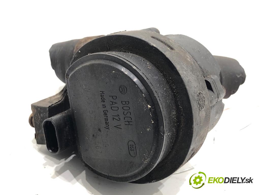 VW GOLF VII Kombi 2015 66 kW 1.6 TDI 1598 DALŠÍ: Pumpa vody 5G0965567 (Vodná pumpa)