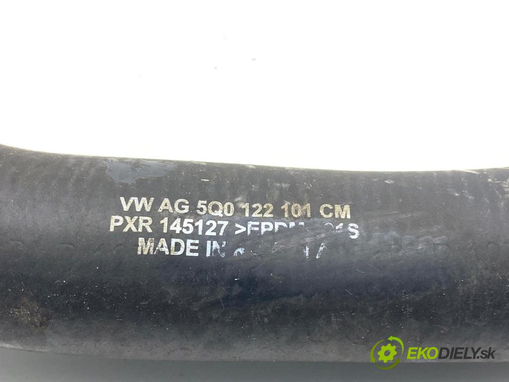 VW GOLF VII Kombi 2015 66 kW 1.6 TDI 1598 Rúra vody 5Q0122101CM