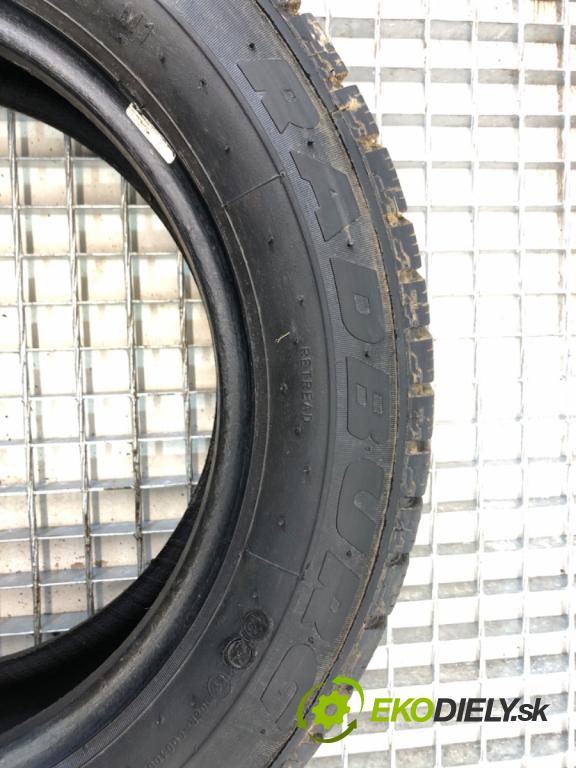 --- ---      PNEUMATIKY: zima 2X 195/65 15"