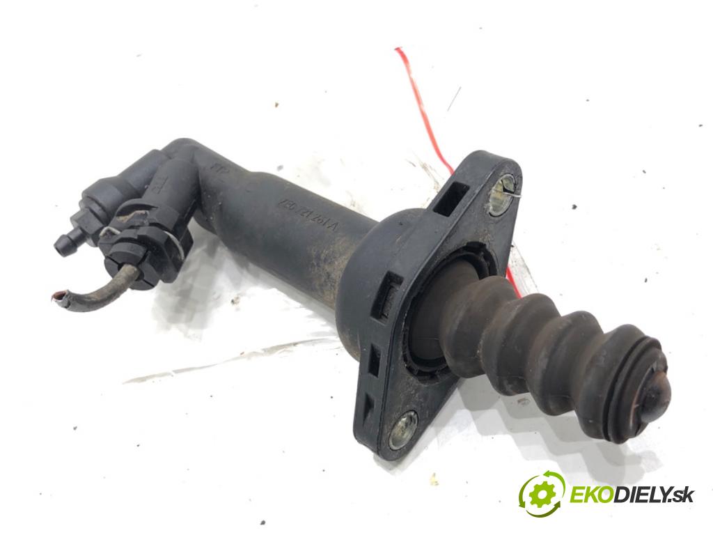 VW TRANSPORTER T6 Autobus 2020 81 kW 2.0 TDI 1968 Spojkový valec pumpa spojky 7E0721261A (Spojkový valec)