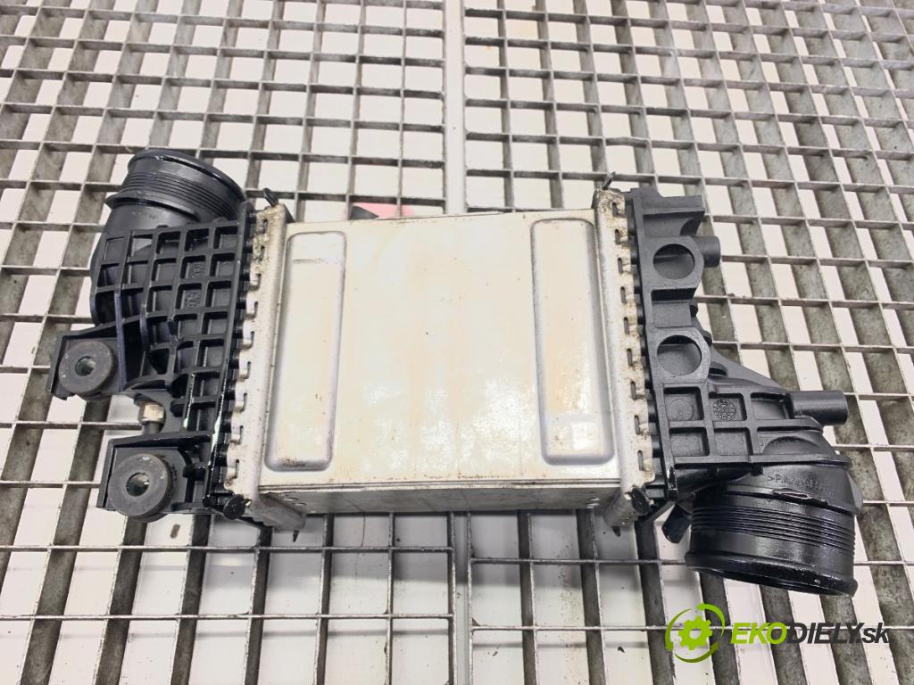 VW TRANSPORTER T6 Autobus 2020 81 kW 2.0 TDI 1968 intercooler 04L145749M (Intercooler (chladič stlačeného vzduchu))