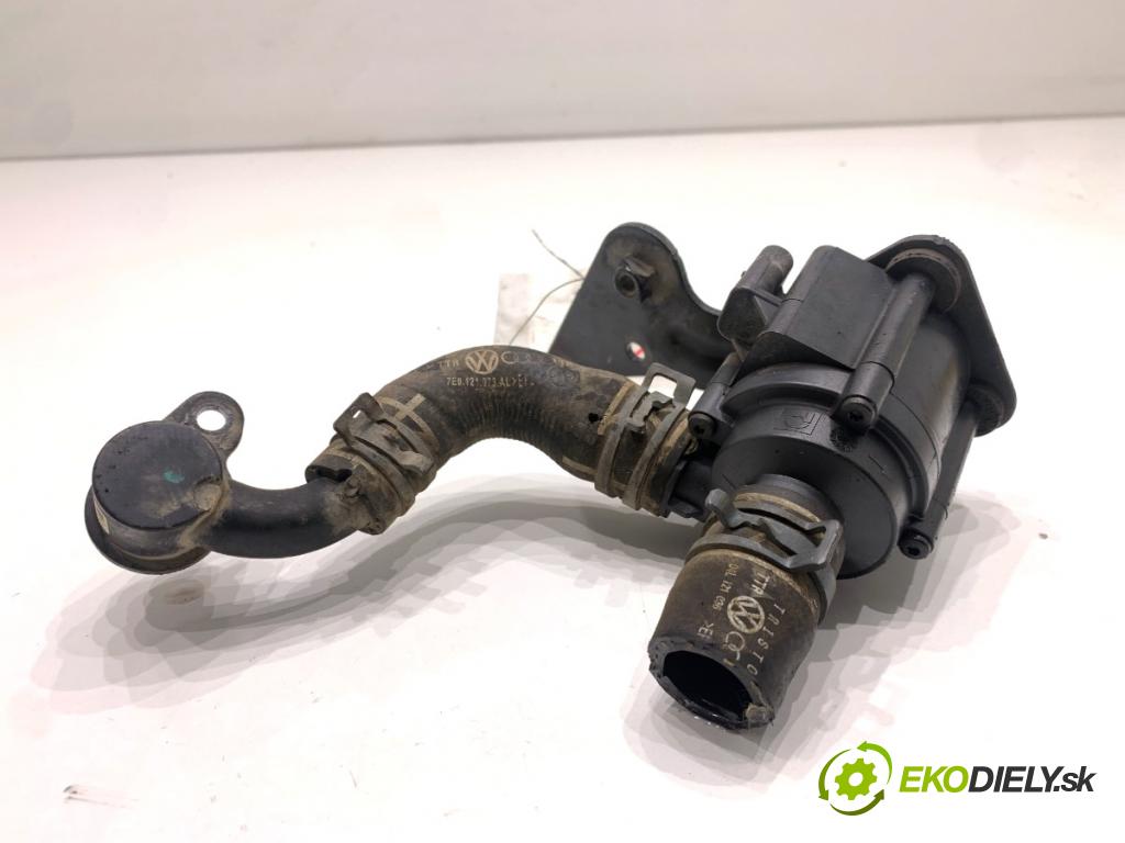 VW TRANSPORTER T6 Autobus 2020 81 kW 2.0 TDI 1968 DALŠÍ: Pumpa vody 5Q0965561B (Vodná pumpa)