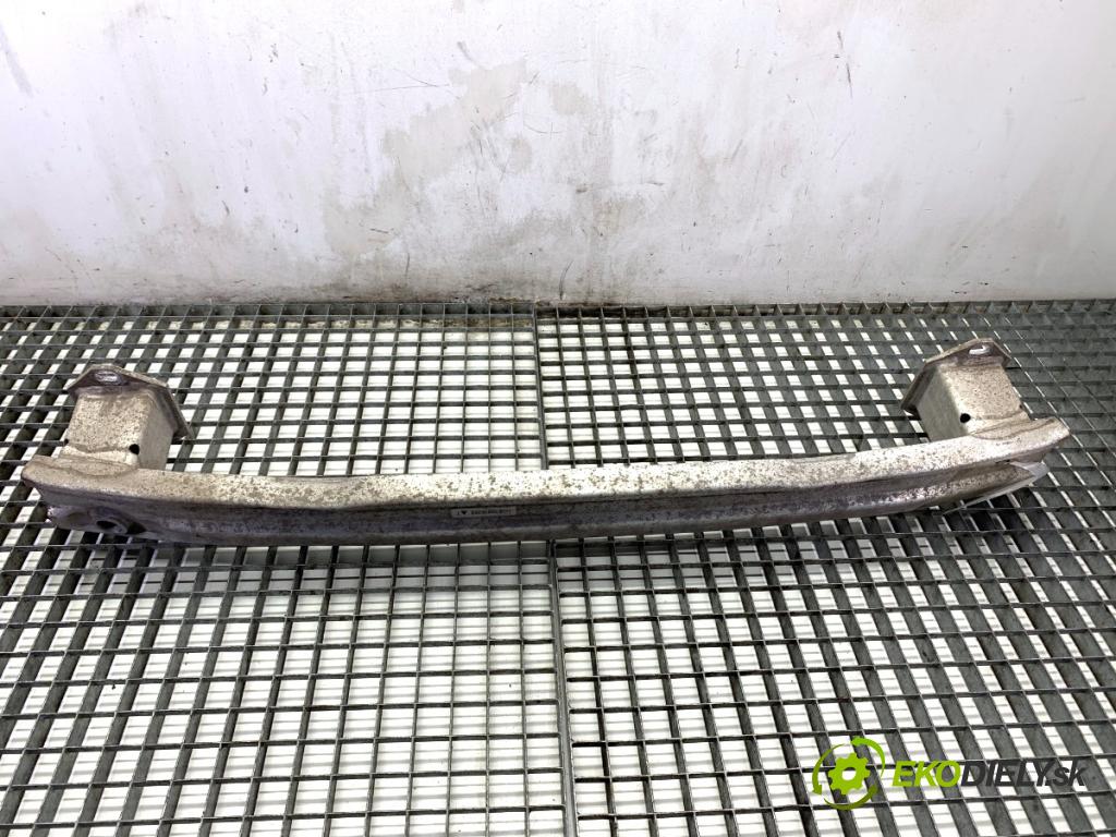 BMW F48 SUV 2018 103 kW sDrive 18 i 1499 Výstuha nárazníka zad  (Výstuha zadná)