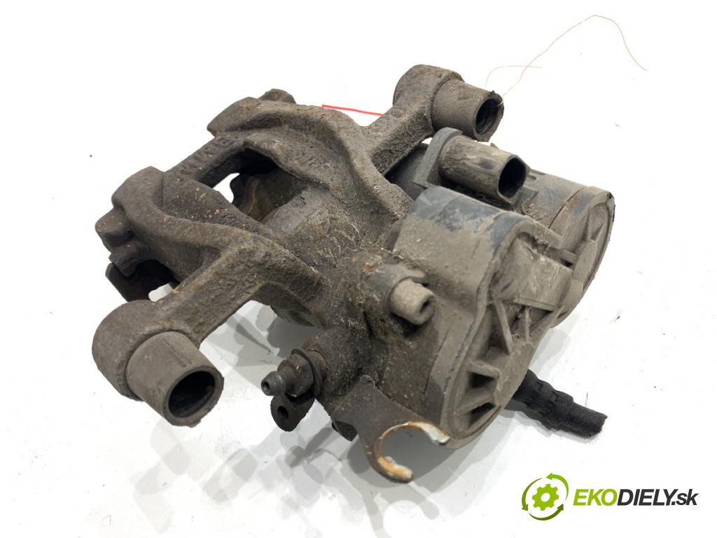 BMW F48 SUV 2018 103 kW sDrive 18 i 1499 Brzdič strmeň pravy zad