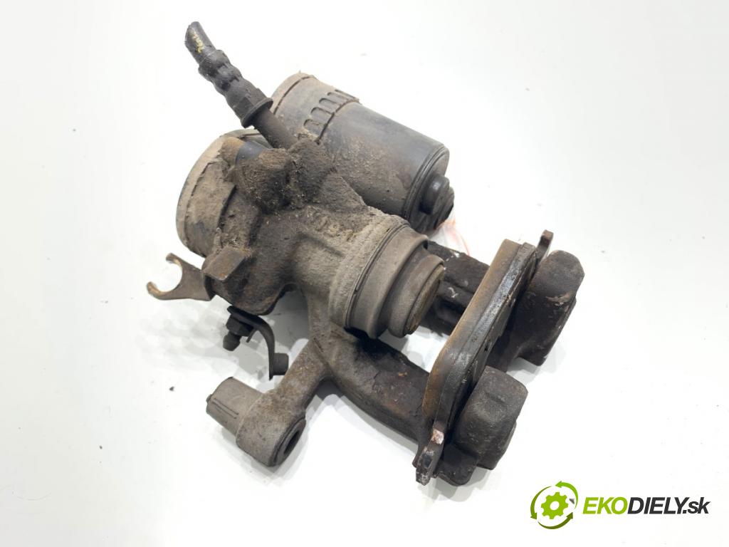 BMW F48 SUV 2018 103 kW sDrive 18 i 1499 Brzdič strmeň pravy zad