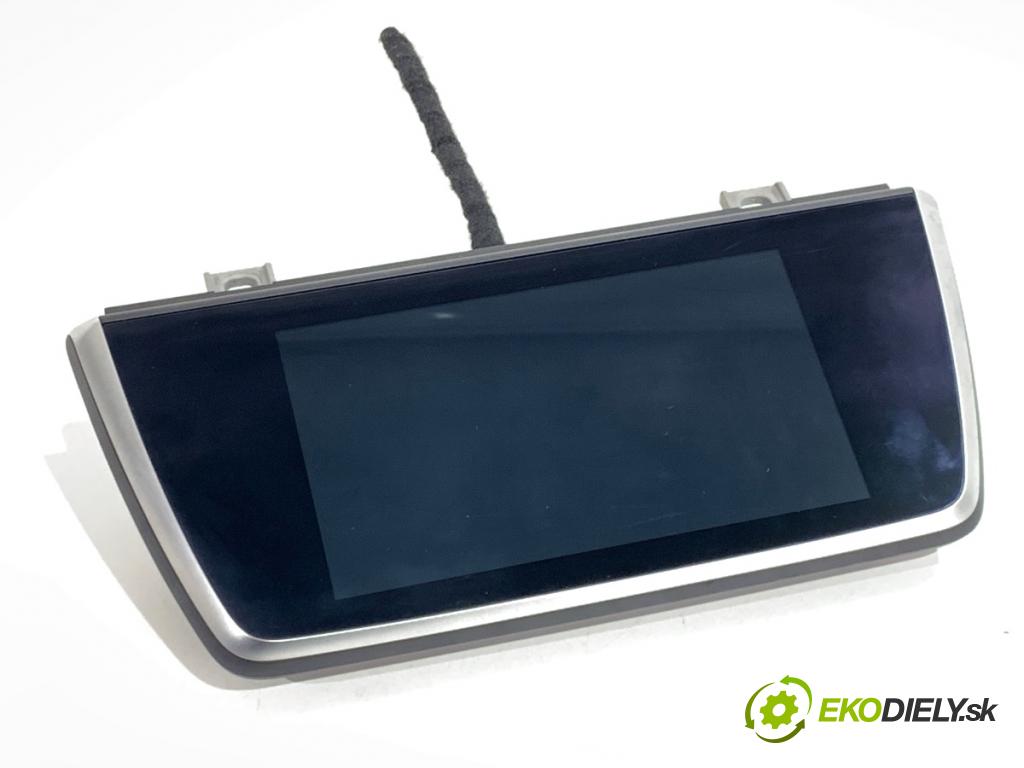 BMW F48 SUV 2018 103 kW sDrive 18 i 1499 Dislpej 8803369 (Prístrojová doska)