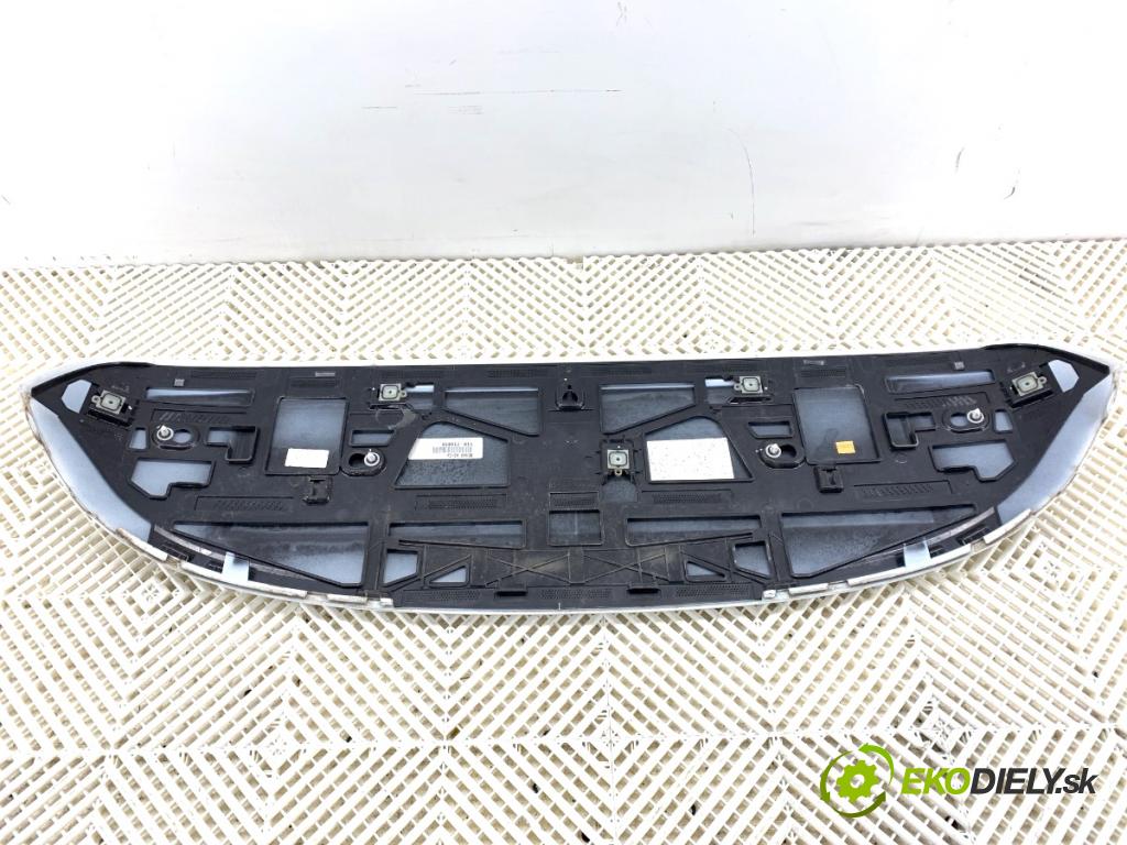 BMW F48 SUV 2018 103 kW sDrive 18 i 1499 Spoiler zad 7350856