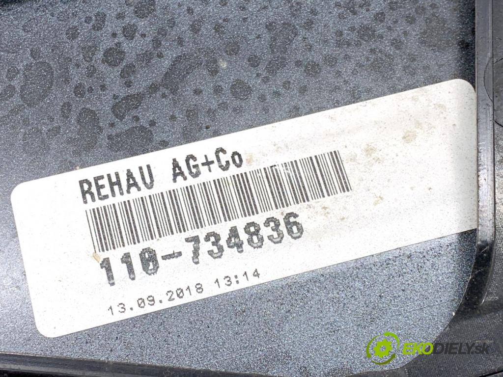 BMW F48 SUV 2018 103 kW sDrive 18 i 1499 Spoiler zad 7350856