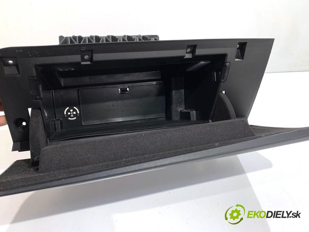 BMW F48 SUV 2018 103 kW sDrive 18 i 1499 Priehradka, kastlík spolujazdca 9339816 (Priehradka (kastlík))