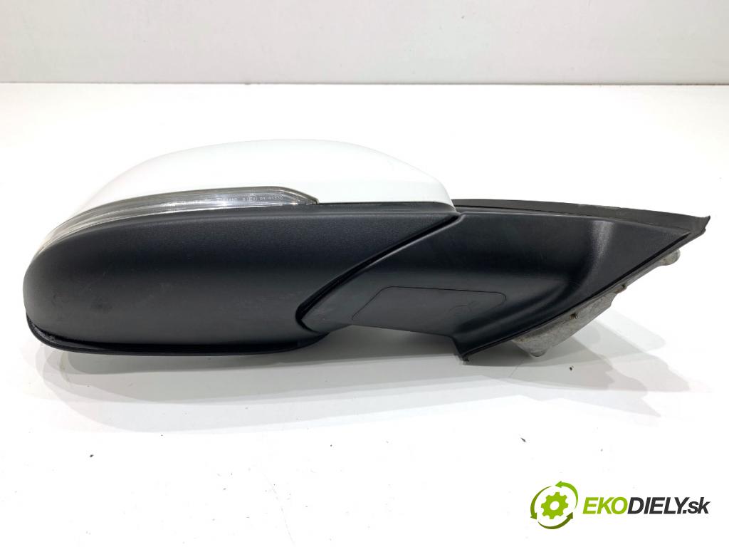 BMW F48 SUV 2018 103 kW sDrive 18 i 1499 zpětné zrcátko pravý 300