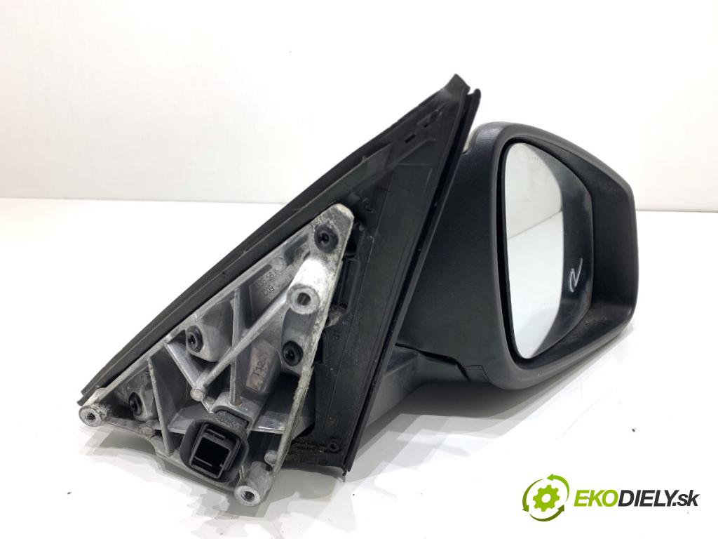 BMW F48 SUV 2018 103 kW sDrive 18 i 1499 zpětné zrcátko pravý 300