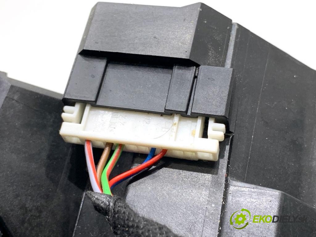 BMW F48 SUV 2018 103 kW sDrive 18 i 1499 Kulisa 7950472 (Rýchlostná páka (kulisa))