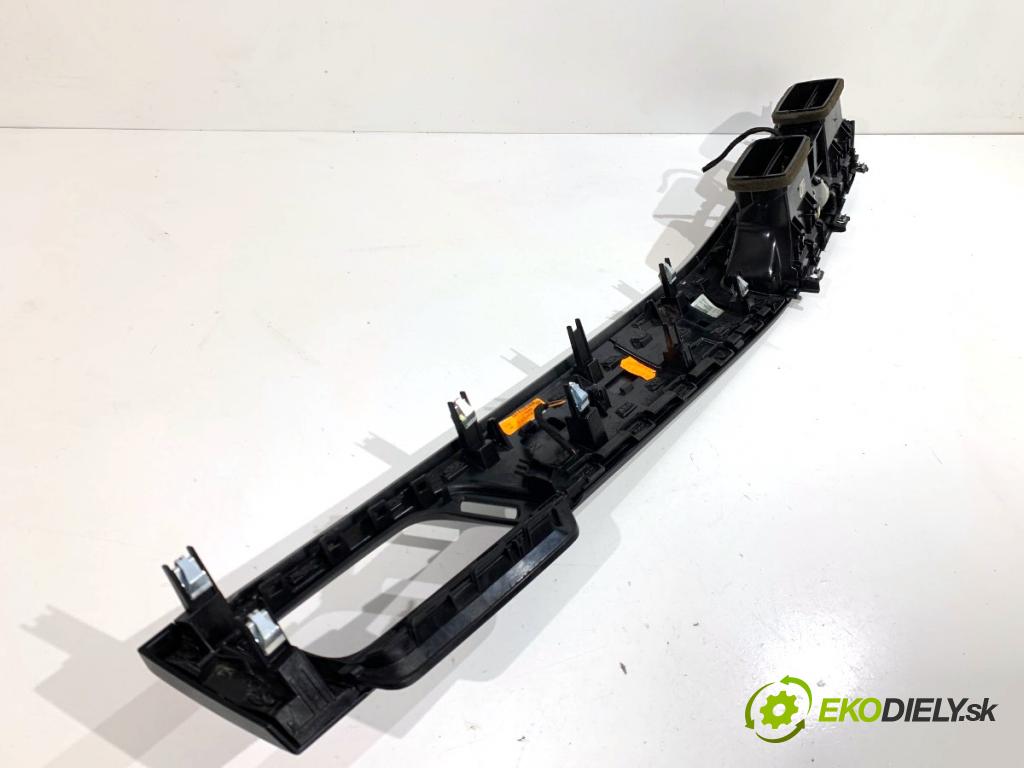 BMW F48 SUV 2018 103 kW sDrive 18 i 1499 Mriežky kúrenia predný 9292741