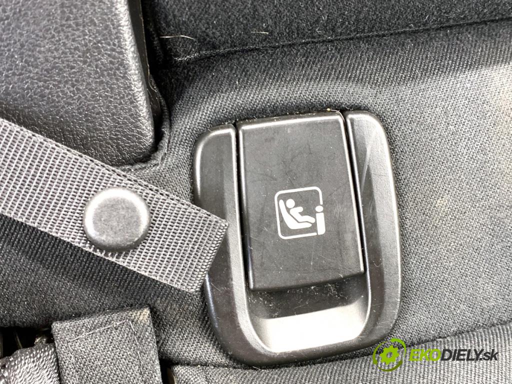 BMW F48 SUV 2018 103 kW sDrive 18 i 1499 Sedadlo druhý rad