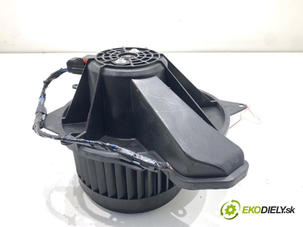 CHRYSLER 300C sedan 2007 160 kW 3.0 CRD 2987 ventilátor kúrenia 9405315