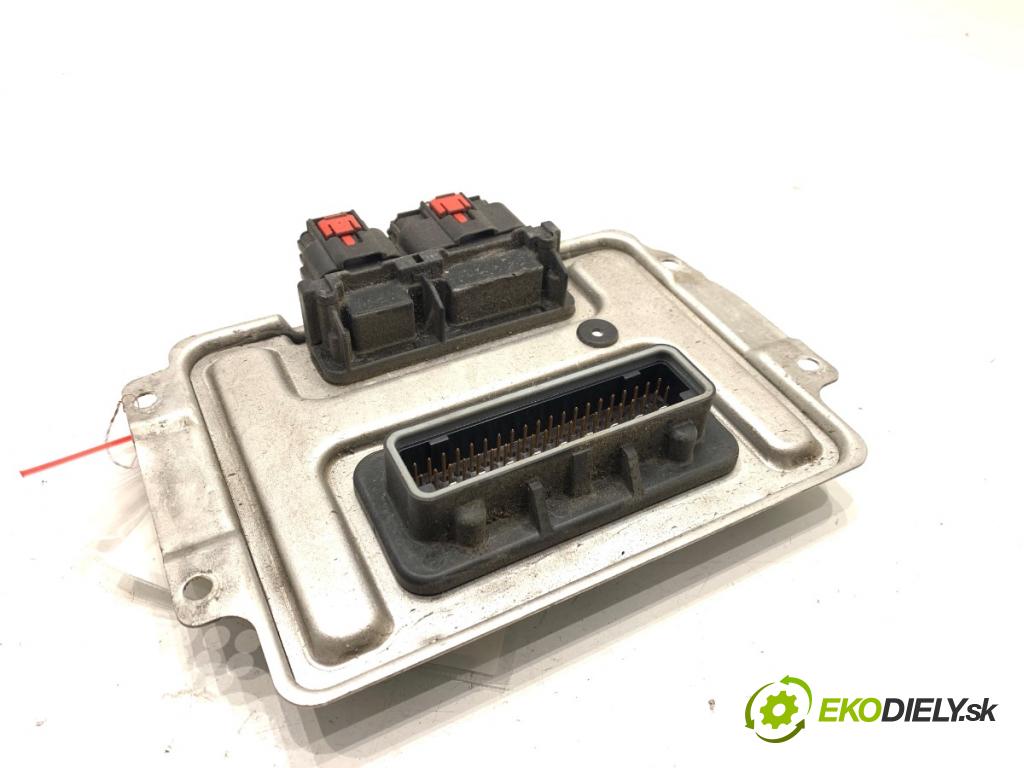 CHRYSLER 300C sedan 2007 160 kW 3.0 CRD 2987 riadiaca jednotka Motor P04692230AG (Riadiaca jednotka)