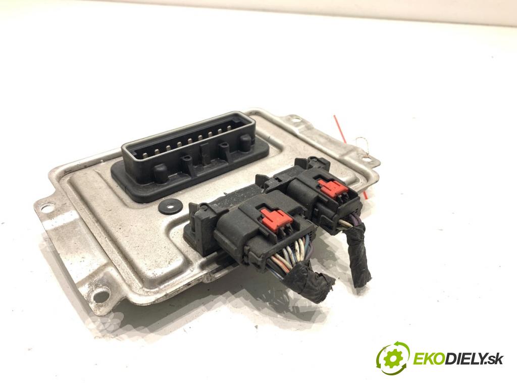 CHRYSLER 300C sedan 2007 160 kW 3.0 CRD 2987 riadiaca jednotka Motor P04692230AG (Riadiaca jednotka)