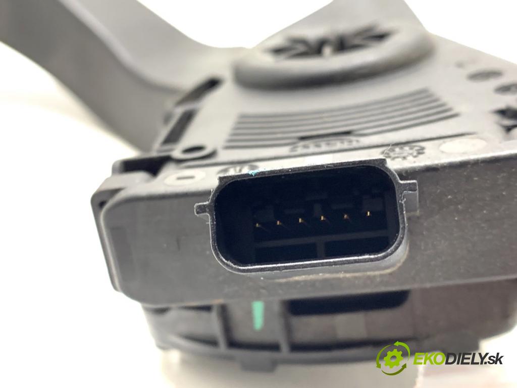 CHRYSLER 300C sedan 2007 160 kW 3.0 CRD 2987 Potenciometer plynu 04861716AA (Potenciometer plynového pedálu)