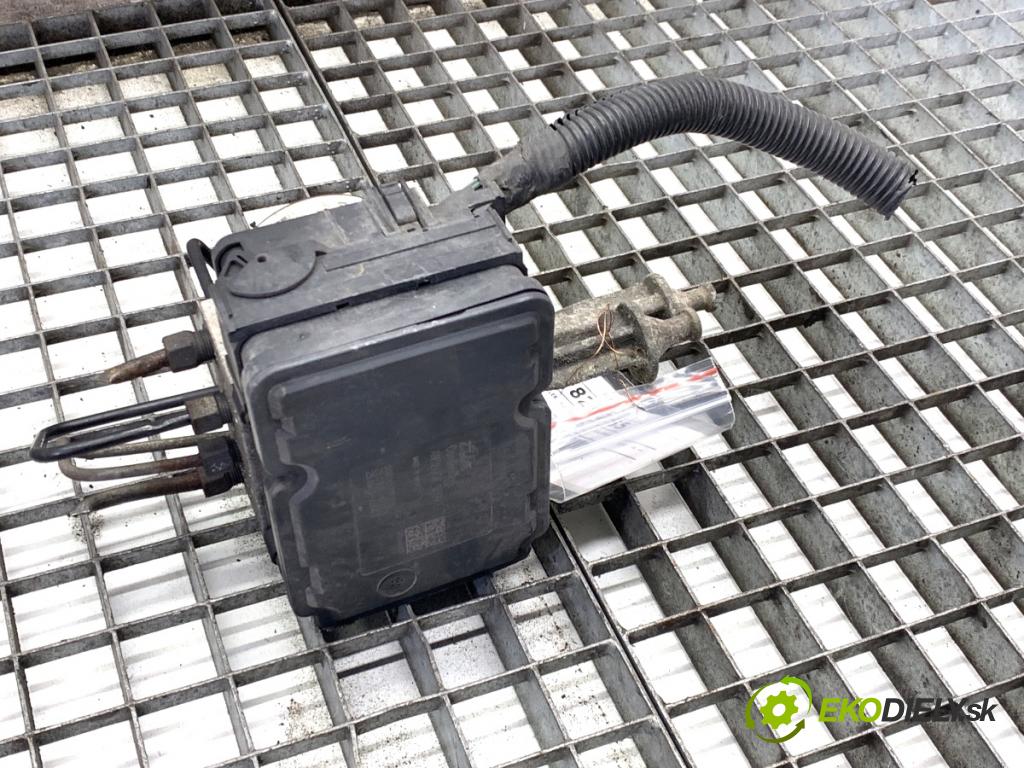 CHRYSLER 300C sedan 2007 160 kW 3.0 CRD 2987 Pumpa ABS 00404577C200 (Pumpa ABS)