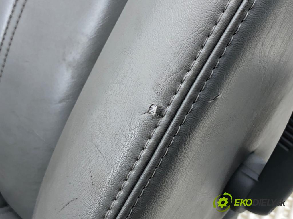 CHRYSLER 300C sedan 2007 160 kW 3.0 CRD 2987 Sedadlo ľavy predný