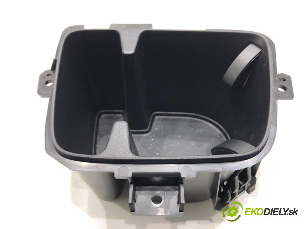 LEXUS LBX  2025 100 kW Hybrid (MAYH10)   (1490 ccm / 100 kW / 136 KM) 1490 držák na nápoje 55618-52170 (Držák nápojů)