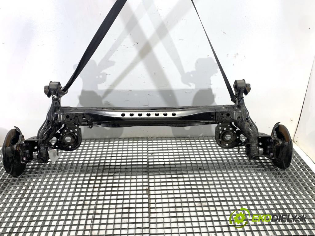 LEXUS LBX  2025 100 kW Hybrid (MAYH10)   (1490 ccm / 100 kW / 136 KM) 1490 Výstuha zad 