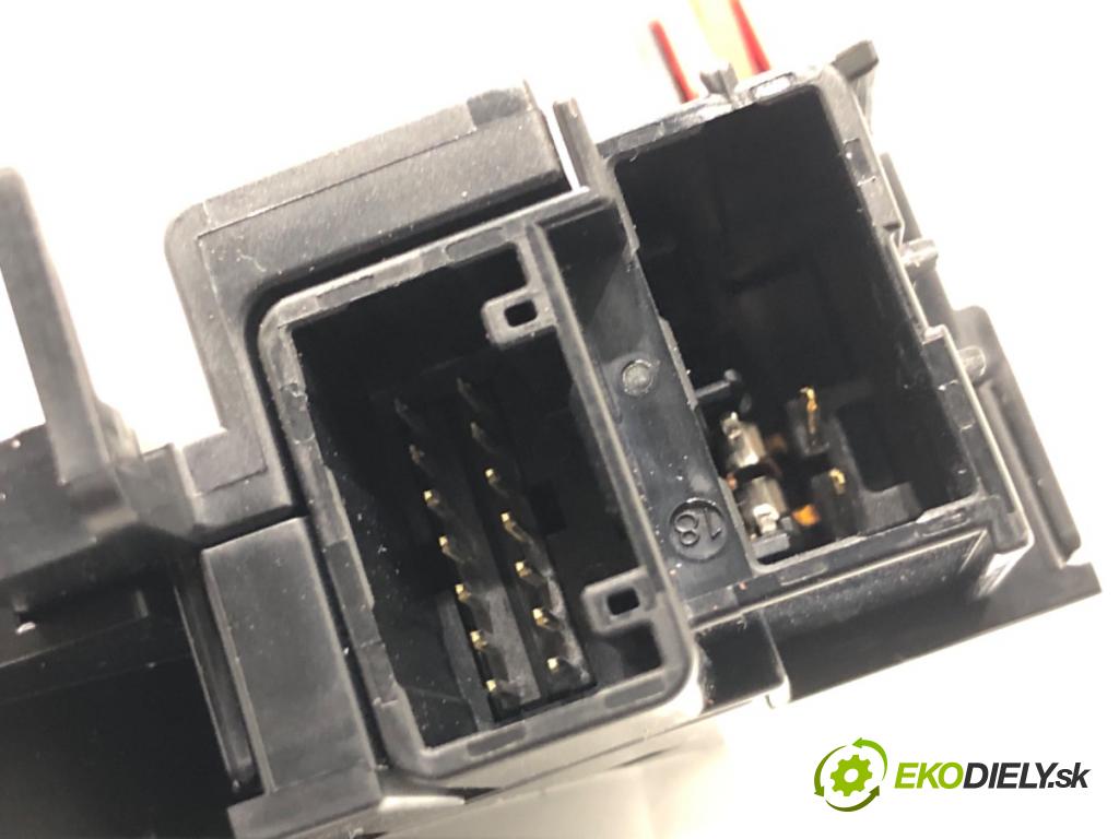 LEXUS LBX  2025 100 kW Hybrid (MAYH10)   (1490 ccm / 100 kW / 136 KM) 1490 Krúžok, slimák airbag  (Airbag)