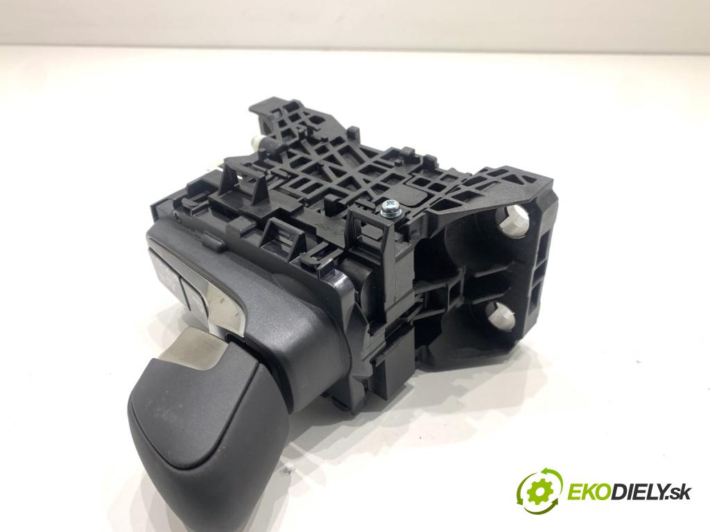 LEXUS LBX  2025 100 kW Hybrid (MAYH10)   (1490 ccm / 100 kW / 136 KM) 1490 kulisa 75M429 (Řadicí páka (kulisa) )