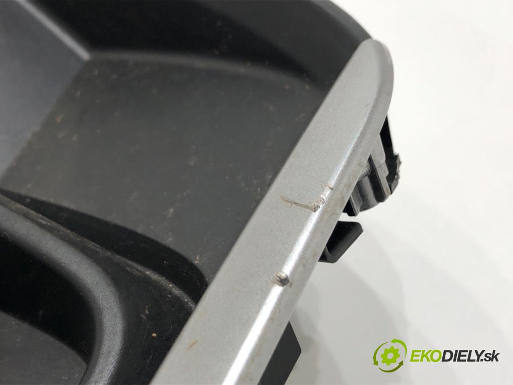 LEXUS LBX  2025 100 kW Hybrid (MAYH10)   (1490 ccm / 100 kW / 136 KM) 1490 Mriežky nárazníka ľavy predný 81482-52860