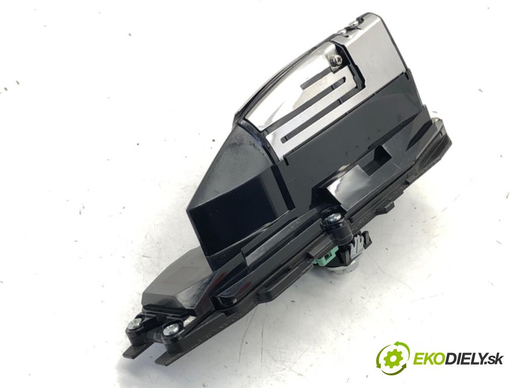 LEXUS LBX  2025 100 kW Hybrid (MAYH10)   (1490 ccm / 100 kW / 136 KM) 1490 ANTENA 