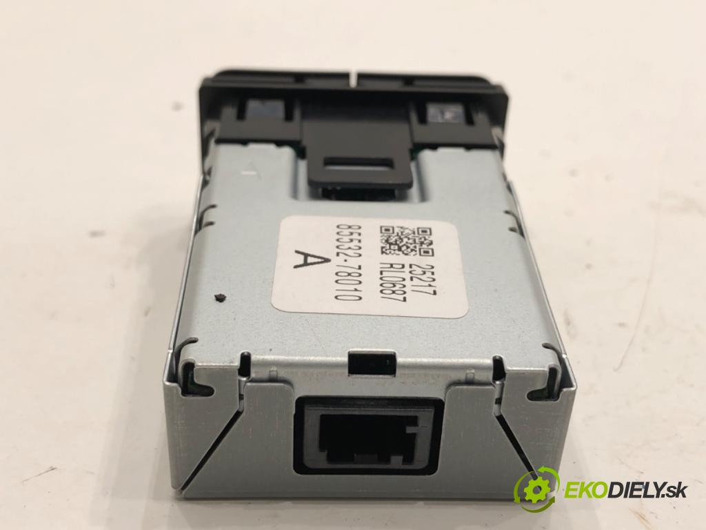 LEXUS LBX  2025 100 kW Hybrid (MAYH10)   (1490 ccm / 100 kW / 136 KM) 1490 HNÍZDO: USB 85532-78010