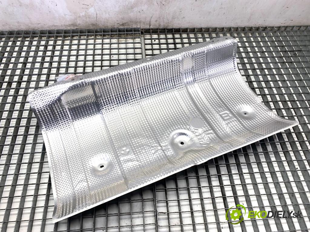 LEXUS LBX  2025 100 kW Hybrid (MAYH10)   (1490 ccm / 100 kW / 136 KM) 1490 Clona termický