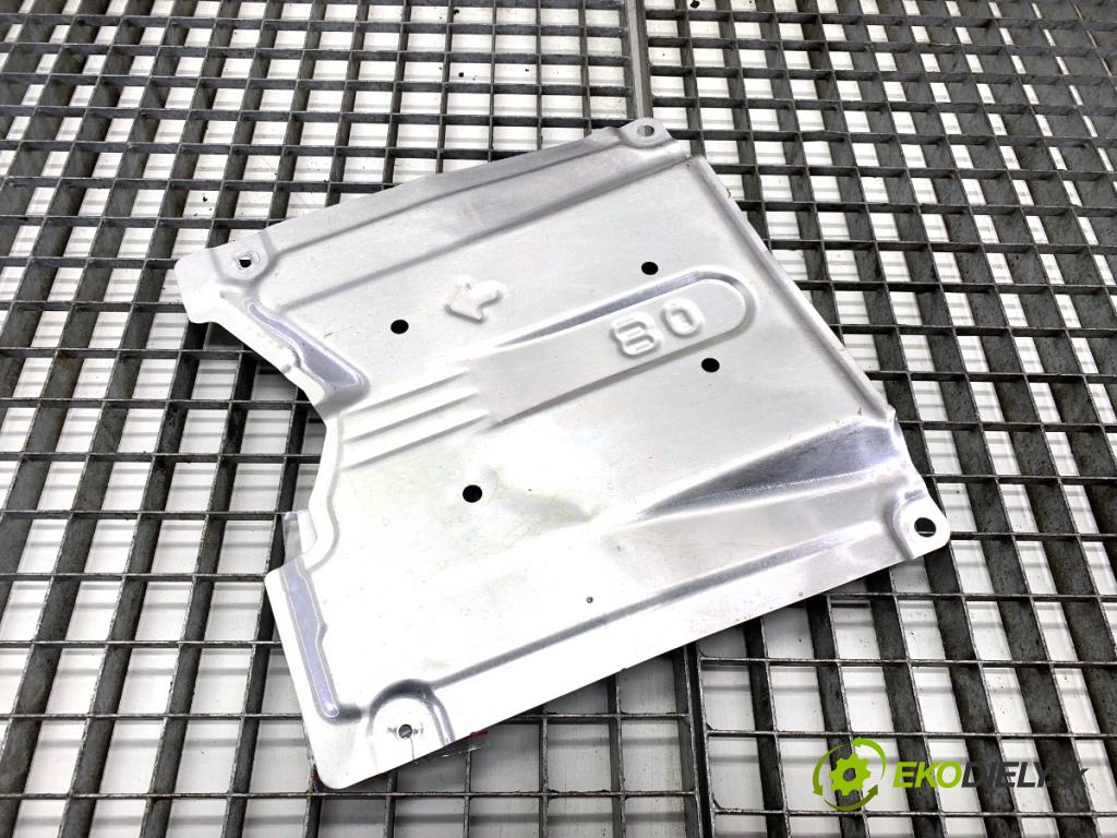 LEXUS LBX  2025 100 kW Hybrid (MAYH10)   (1490 ccm / 100 kW / 136 KM) 1490 Clona termický 