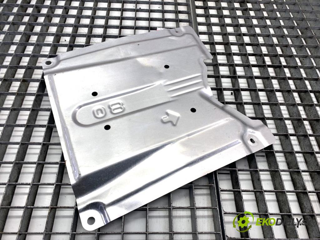 LEXUS LBX  2025 100 kW Hybrid (MAYH10)   (1490 ccm / 100 kW / 136 KM) 1490 Clona termický