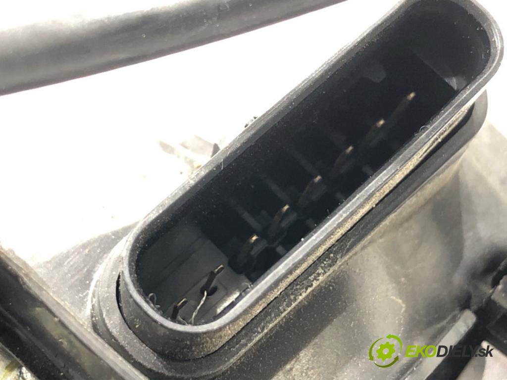 VOLVO S90 II sedan 2019 223 kW T8 Hybrid AWD 1969 zámok Dvere ľavy zad 31462448