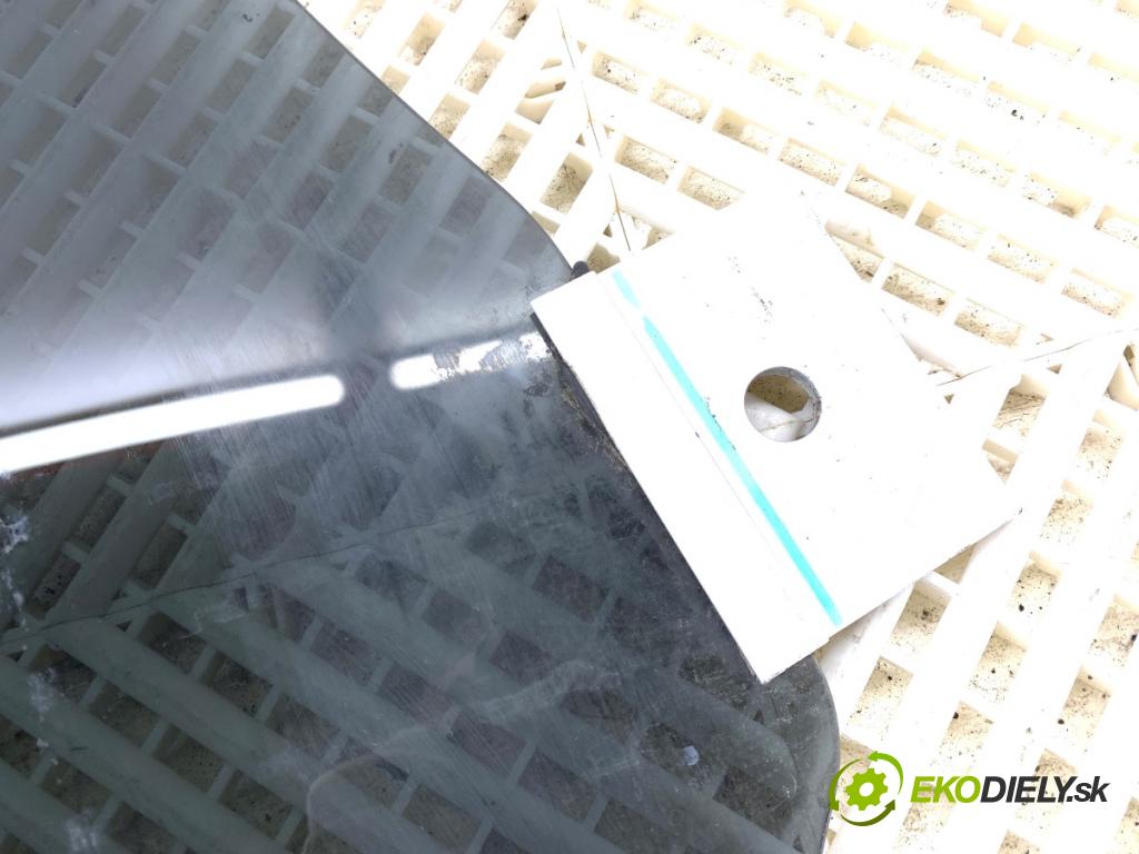 VOLVO S90 II sedan 2019 223 kW T8 Hybrid AWD 1969 okno pravý zadní část DVOJNÁSOBEK