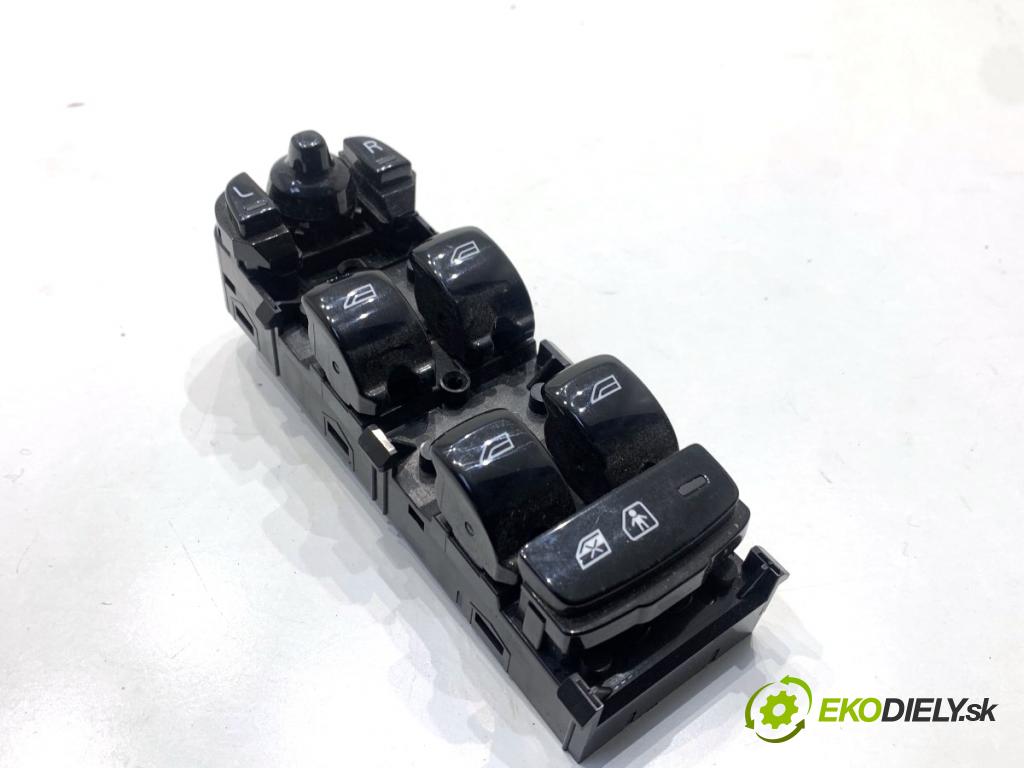 VOLVO S90 II sedan 2019 223 kW T8 Hybrid AWD 1969 Prepínač okien 31433927 (Prepínacie páčky pod volantom)