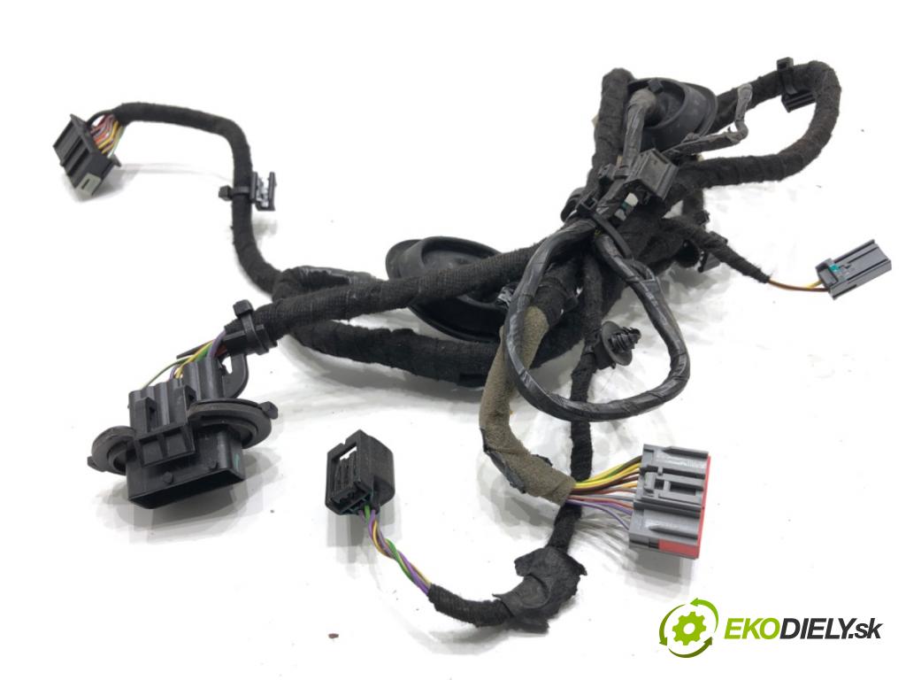 VOLVO S90 II sedan 2019 223 kW T8 Hybrid AWD 1969 káblovačka dveře zadní část levý 