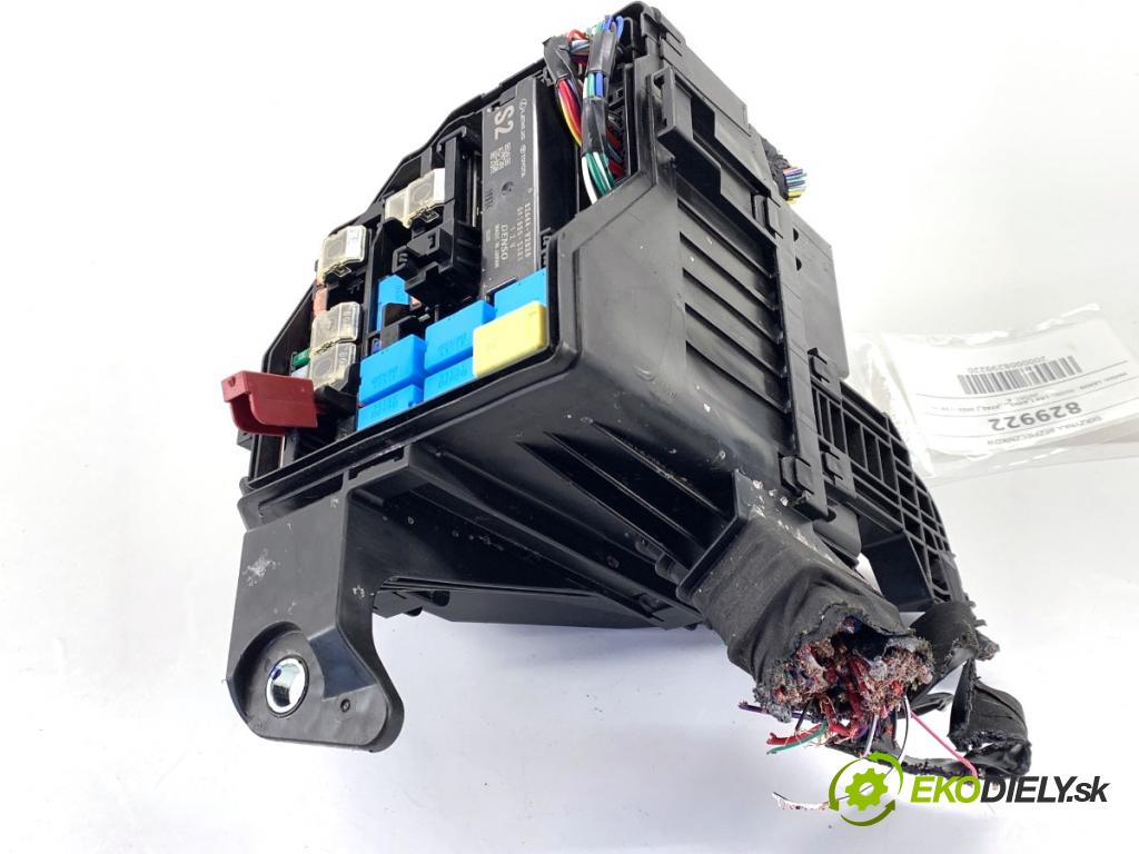 LEXUS LBX  2025 100 kW Hybrid (MAYH10)   (1490 ccm / 100 kW / 136 KM) 1490 Skrinka poistková 82644-V2020 (Poistková skrinka)