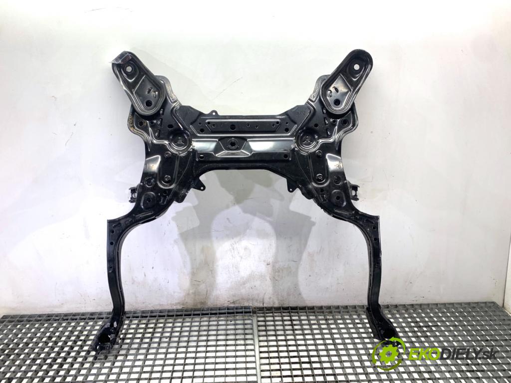 LEXUS LBX  2025 100 kW Hybrid (MAYH10)   (1490 ccm / 100 kW / 136 KM) 1490 výztuha pod motor  (Přední výztuha)