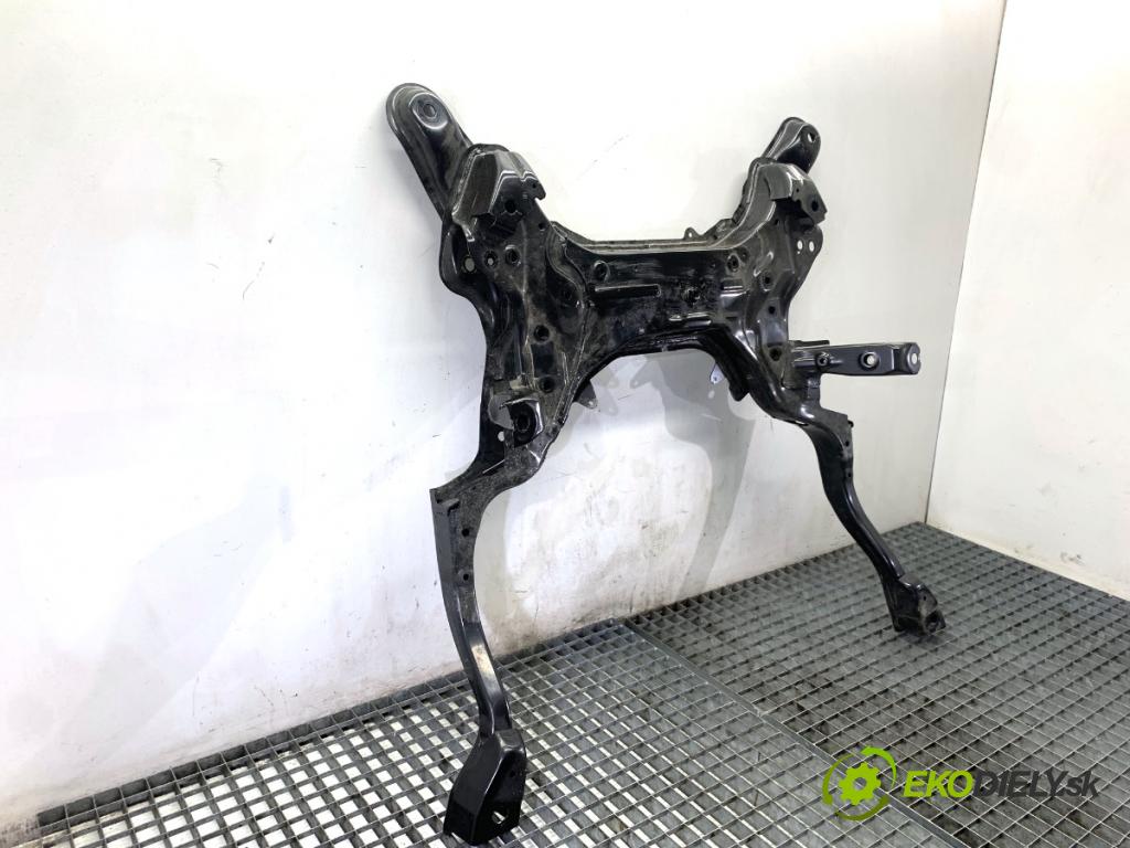 LEXUS LBX  2025 100 kW Hybrid (MAYH10)   (1490 ccm / 100 kW / 136 KM) 1490 výztuha pod motor  (Přední výztuha)