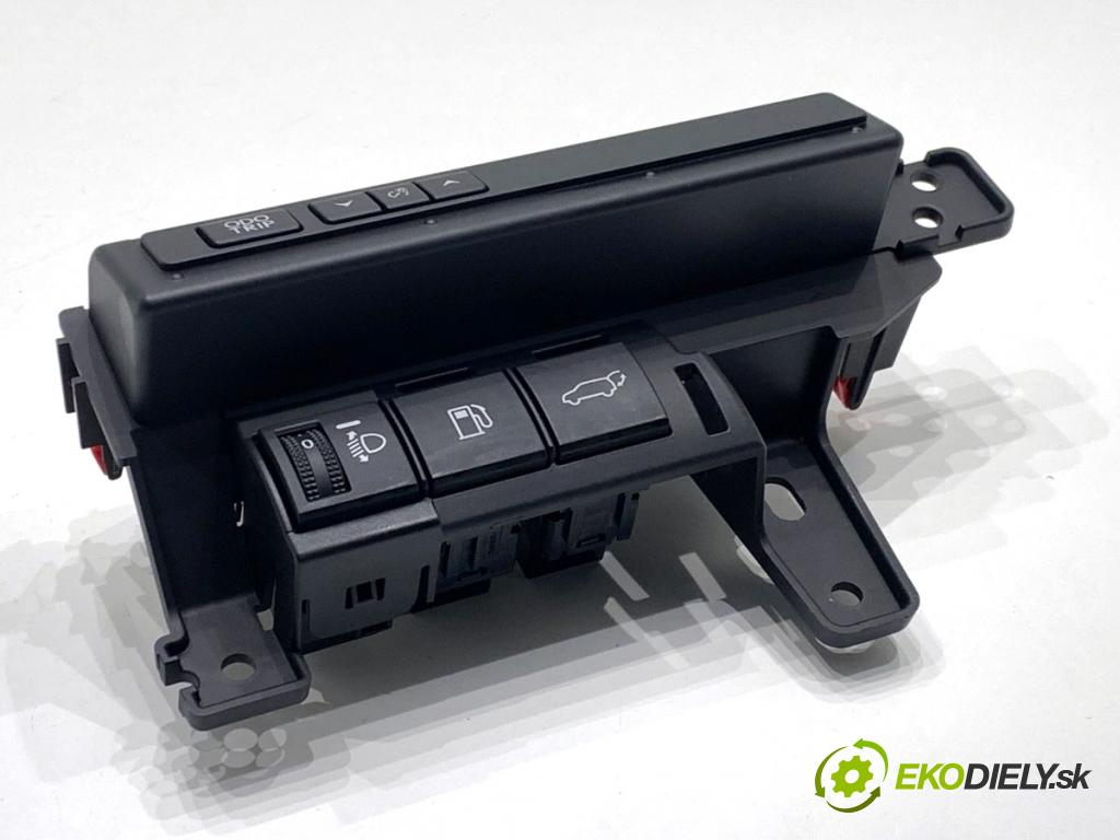 LEXUS LBX  2025 100 kW Hybrid (MAYH10)   (1490 ccm / 100 kW / 136 KM) 1490 Panel Prepínač 55480-52160